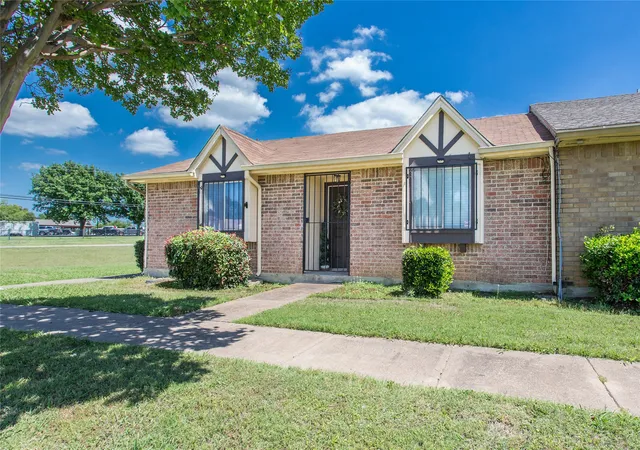 Photo 1 of Townhouse for sale at 33 E Townhouse Ln #30, Grand Prairie, TX 75052 | MLS# 21339865 | Listing updated on 2026-10-07