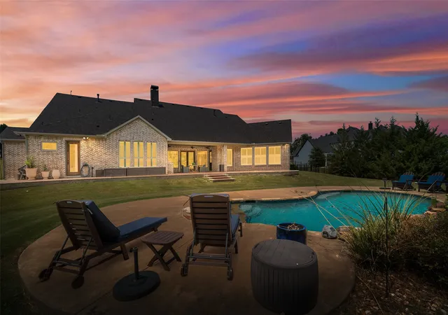 Photo 2 of Single family home for sale at 4640 Lake Breeze Dr, Mc Kinney, TX 75071 | MLS# 21353701 | Listing updated on 2026-10-29
