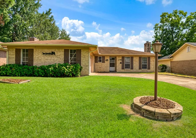 Photo 1 of Single family home for sale at 3450 Vagas Dr, Paris, TX 75462 | MLS# 21353655 | Listing updated on 2026-08-27