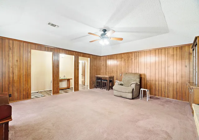 Photo 4 of Single family home for sale at 3450 Vagas Dr, Paris, TX 75462 | MLS# 21353655 | Listing updated on 2026-08-27