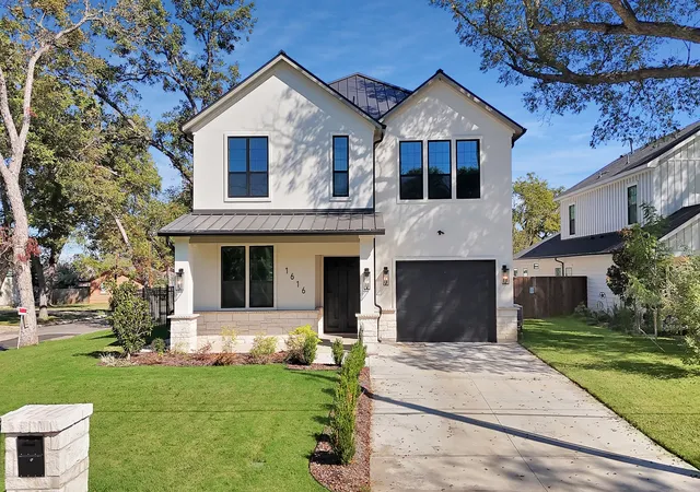Photo 3 of Single family home for sale at 1616 N Bradley St, Mc Kinney, TX 75069 | MLS# 21353843 | Listing updated on 2026-08-29