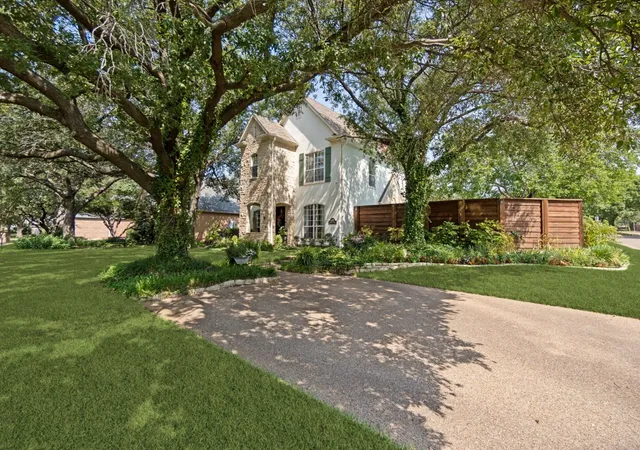 Photo 3 of Single family home for sale at 4335 Northaven Rd, Dallas, TX 75229 | MLS# 21351169 | Listing updated on 2026-08-22