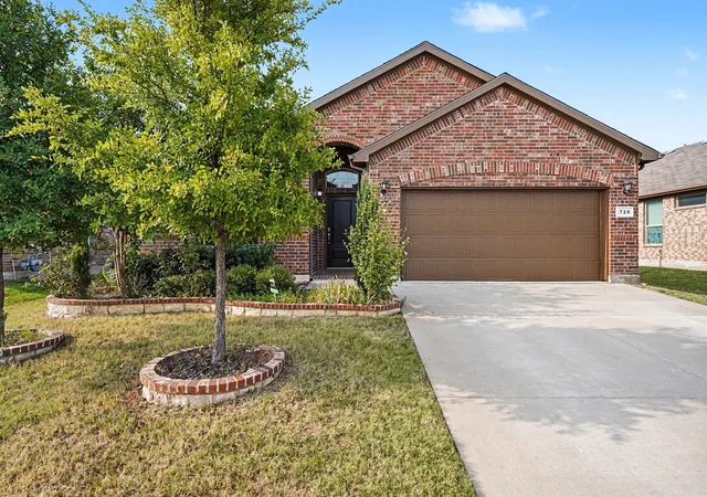 Photo 1 of Single family home for sale at 729 Rebecca Ln, Fort Worth, TX 76131 | MLS# 21353745 | Listing updated on 2026-09-17