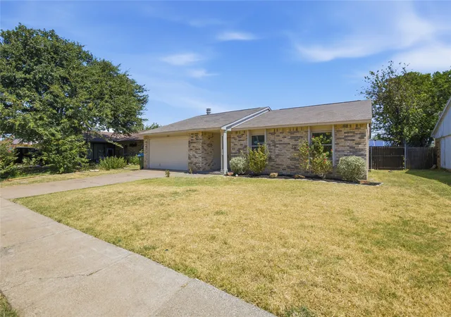 Sale Pending at 5661 Pearce St, The Colony, TX 75056 | MLS# 21353921 | Listing updated on 2026-10-02