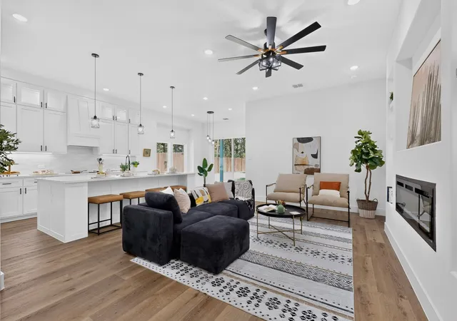 Photo 3 of Single family home for sale at 124 Lost Forest Rd, Gun Barrel City, TX 75156 | MLS# 21353234 | Listing updated on 2026-09-06