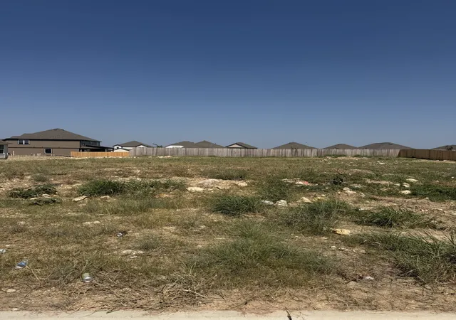 Photo 2 of Single family home for sale at 10036 Freighter Trl, Fort Worth, TX 76131 | MLS# 21353891 | Listing updated on 2026-08-25