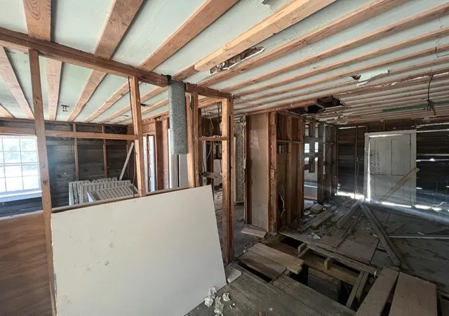 Photo 7 of Single family home for sale at 1103 Pine St, Bonham, TX 75418 | MLS# 21353603 | Listing updated on 2026-08-08