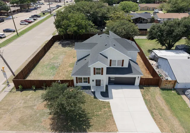 Photo 3 of Sale Pending at 3825 Williamsburg Dr, Garland, TX 75043 | MLS# 21351081 | Listing updated on 2026-09-28