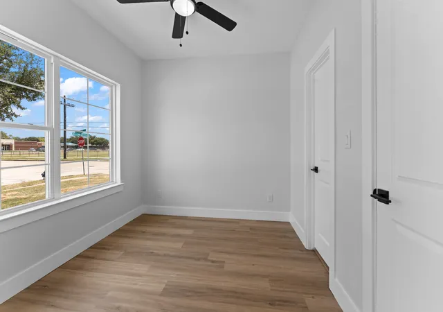 Photo 4 of Sale Pending at 3825 Williamsburg Dr, Garland, TX 75043 | MLS# 21351081 | Listing updated on 2026-09-28