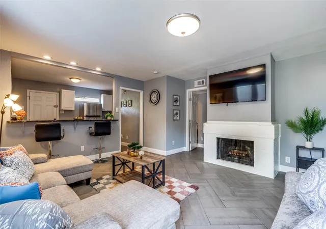 Photo 2 of Townhouse for sale at 13641 Weald Green St, Dallas, TX 75240 | MLS# 21353998 | Listing updated on 2026-09-27