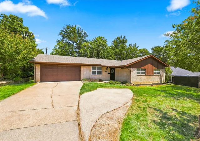 Photo 21 of Single family home for sale at 403 E Huitt Ln, Euless, TX 76040 | MLS# 21351793 | Listing updated on 2026-08-25