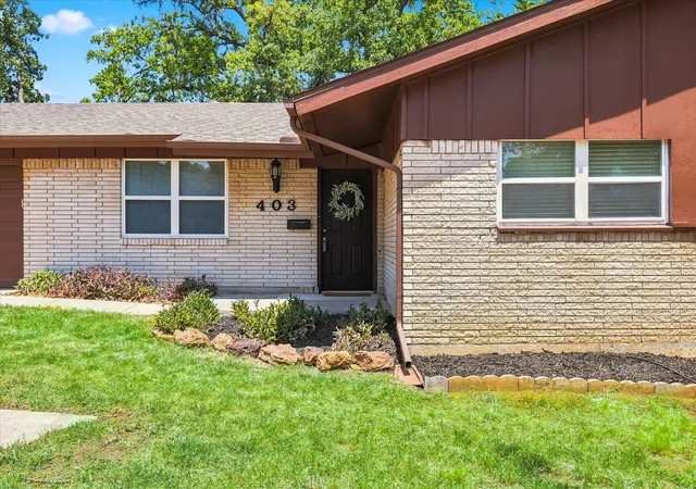 Photo 2 of Single family home for sale at 403 E Huitt Ln, Euless, TX 76040 | MLS# 21351793 | Listing updated on 2026-08-25