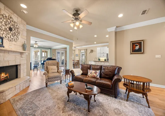 Photo 3 of Single family home for sale at 2101 W Emerald Bend Ct, Granbury, TX 76049 | MLS# 21352751 | Listing updated on 2026-09-22