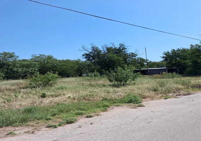 Photo 3 of Land for sale at 1900 S Frio St, Coleman, TX 76834 | MLS# 21354032 | Listing updated on 2026-08-07