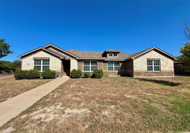 Photo 1 of Single family home for sale at 2126 Candace Dr, Lancaster, TX 75146 | MLS# 21353258 | Listing updated on 2026-08-20