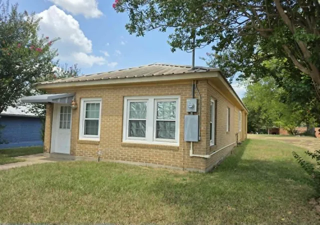 Photo 1 of Single family home for sale at 310 Main St, Logansport, LA 71049 | MLS# 21354039 | Listing updated on 2026-08-24