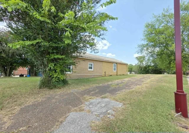 Photo 3 of Single family home for sale at 310 Main St, Logansport, LA 71049 | MLS# 21354039 | Listing updated on 2026-08-24