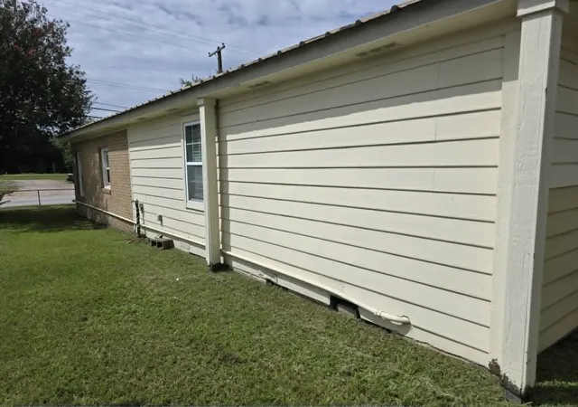 Photo 3 of Single family home for sale at 310 Main St, Logansport, LA 71049 | MLS# 21354039 | Listing updated on 2026-08-24