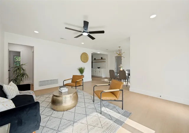 Photo 4 of Single family home for sale at 4812 S Ridge Ter, Fort Worth, TX 76133 | MLS# 21354027 | Listing updated on 2026-10-07