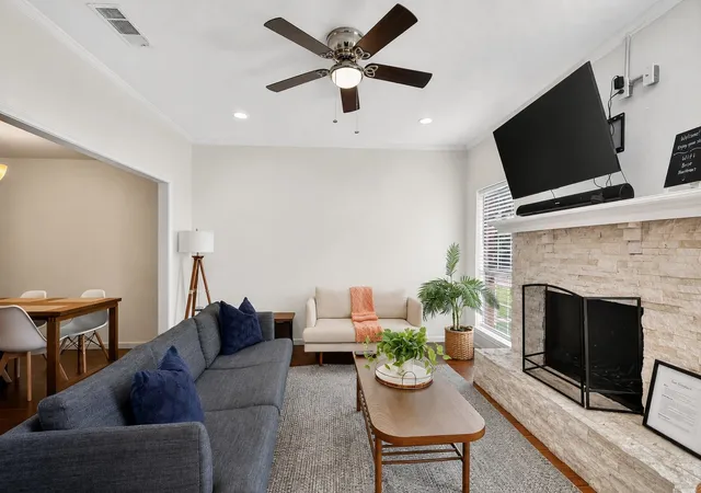 Photo 2 of Single family home for sale at 2509 W Oakdale Rd, Irving, TX 75060 | MLS# 21354054 | Listing updated on 2026-08-28