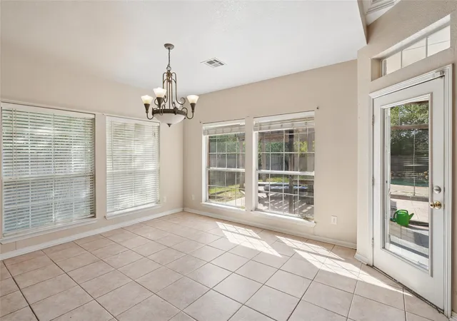 Photo 4 of Single family home for sale at 43192 Fringewood Dr, Whitney, TX 76692 | MLS# 21354046 | Listing updated on 2026-08-27