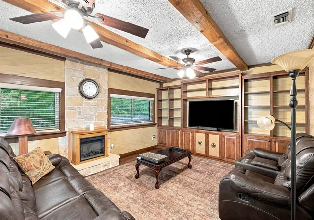Photo 4 of Sale Pending at 4634 Rendon Rd, Fort Worth, TX 76140 | MLS# 21354075 | Listing updated on 2026-08-25