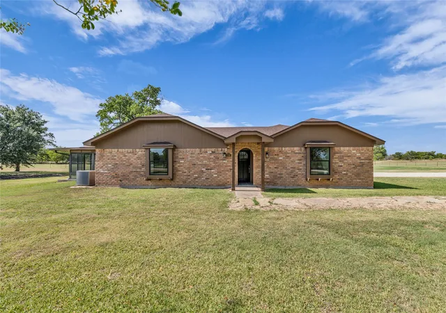Photo 2 of Single family home for sale at 299 Aggie Wy, China Spring, TX 76633 | MLS# 21353693 | Listing updated on 2026-08-23