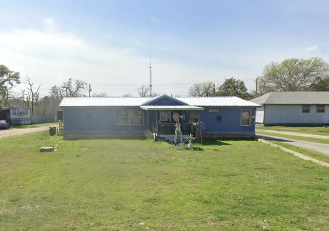 Photo 1 of Multi family home for sale at 3709 Valley Ridge Dr, Granbury, TX 76048 | MLS# 21353754 | Listing updated on 2026-08-08