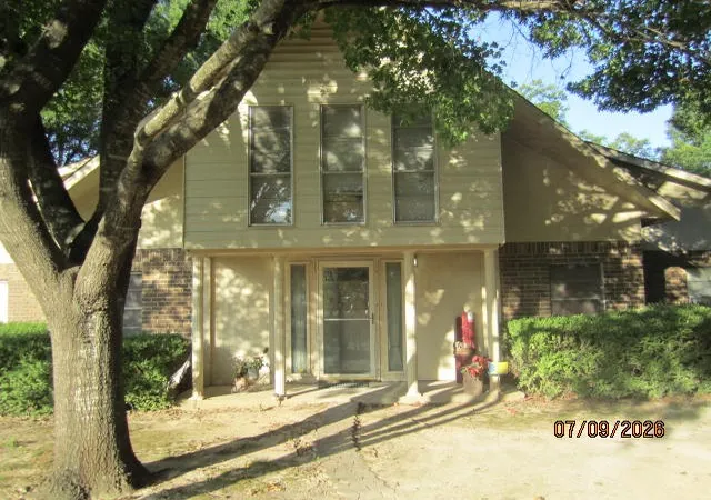 Photo 1 of Single family home for sale at 1530 S Dallas Ave, Lancaster, TX 75146 | MLS# 21350646 | Listing updated on 2026-08-19