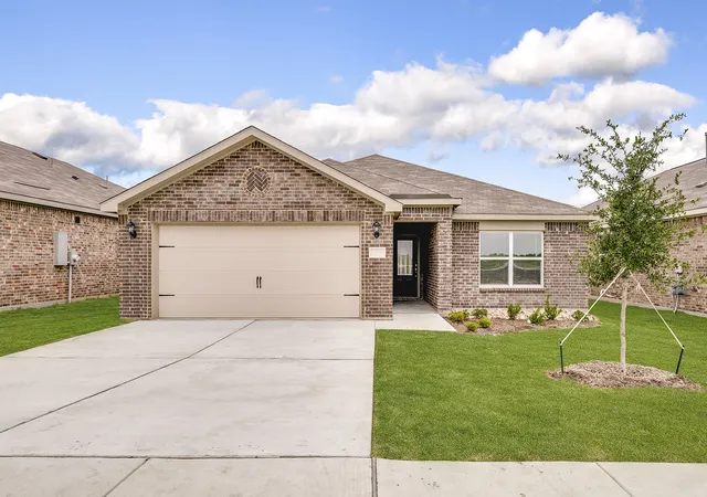 Photo 1 of Sale Pending at 319 Revolution Dr, Venus, TX 76084 | MLS# 21354130 | Listing updated on 2026-08-28