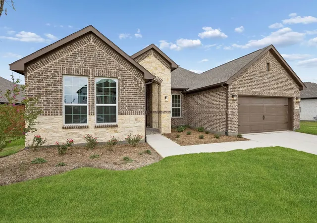 Photo 2 of Single family home for sale at 1875 Overcup Ct, Waxahachie, TX 75165 | MLS# 21354123 | Listing updated on 2026-10-09