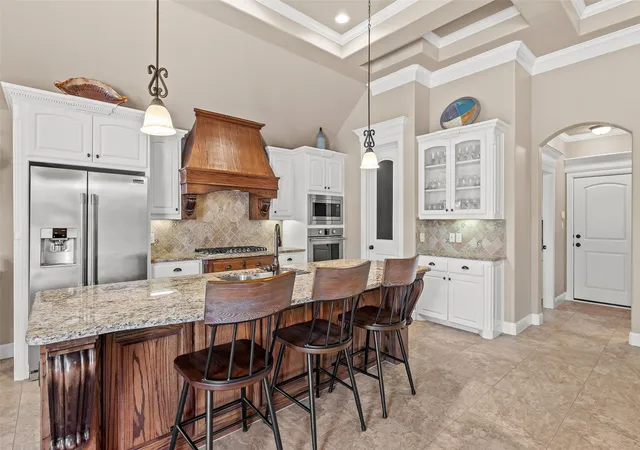 Photo 3 of Single family home for sale at 427 River Bank Ln, Granbury, TX 76049 | MLS# 21353750 | Listing updated on 2026-09-07