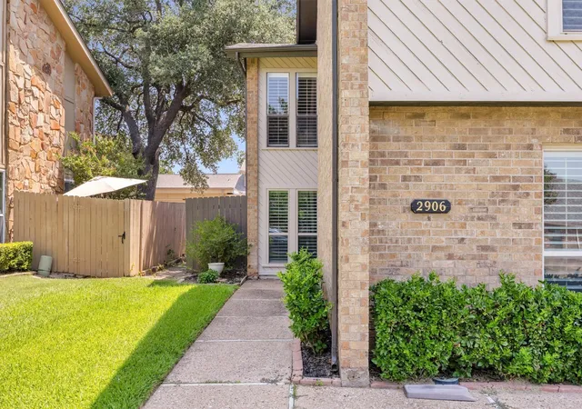 Photo 2 of Townhouse for sale at 2906 Wayside Dr, Bedford, TX 76021 | MLS# 21353677 | Listing updated on 2026-10-02
