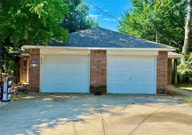 Photo 2 of Multi family home for sale at 5004 Chapman St, Fort Worth, TX 76105 | MLS# 21354148 | Listing updated on 2026-08-30