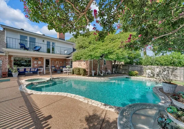 Photo 2 of Sale Pending at 4412 Fiesta Cir E, Fort Worth, TX 76133 | MLS# 21353485 | Listing updated on 2026-08-29