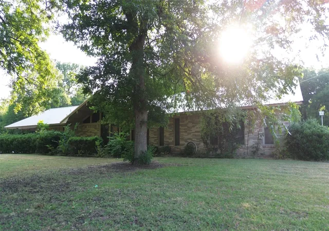 Photo 1 of Single family home for sale at 181 Fm 373, Muenster, TX 76252 | MLS# 21352347 | Listing updated on 2026-08-24