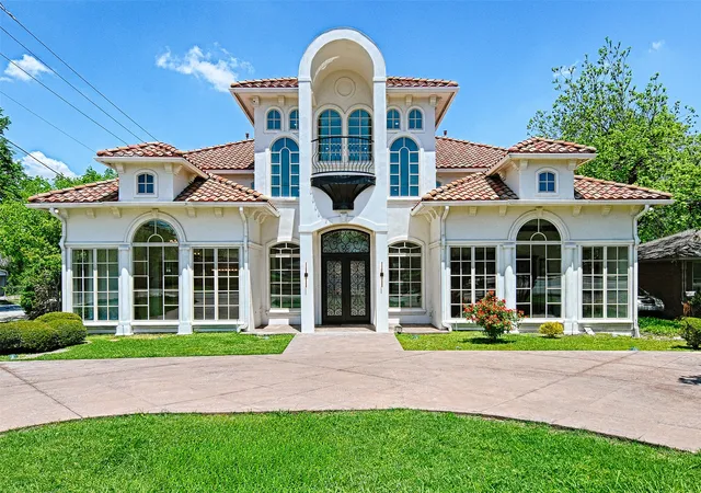 Photo 2 of Single family home for sale at 6301 Churchill Wy, Dallas, TX 75230 | MLS# 21292916 | Listing updated on 2026-08-30