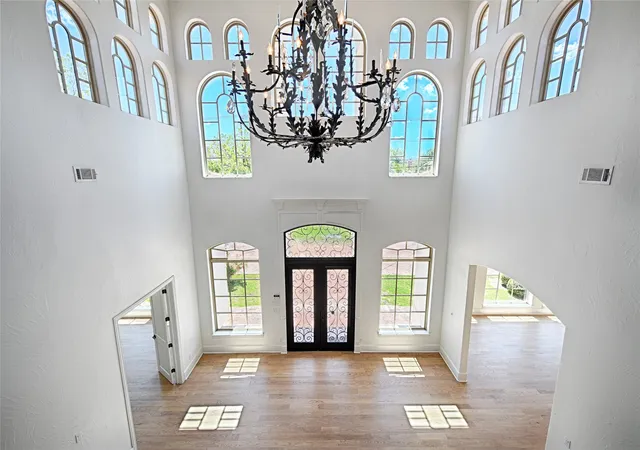 Photo 4 of Single family home for sale at 6301 Churchill Wy, Dallas, TX 75230 | MLS# 21292916 | Listing updated on 2026-08-30