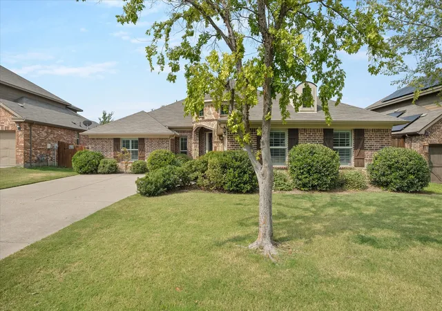 Photo 2 of Sale Pending at 6413 Tuckers Pl, Rowlett, TX 75089 | MLS# 21350567 | Listing updated on 2026-09-15