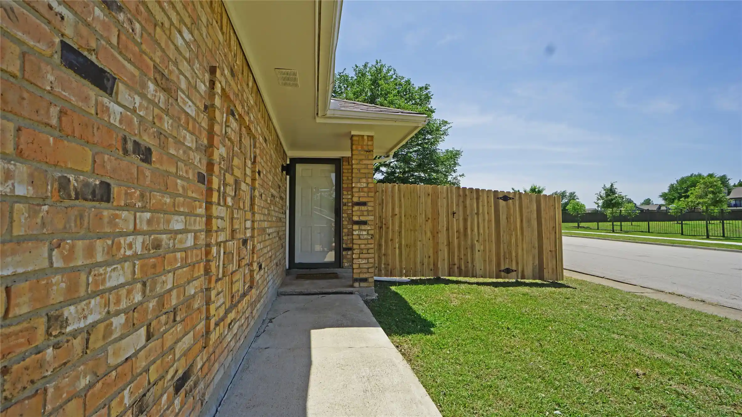 Single family home for sale at 5402 Sandpiper Ln, Garland, TX 75043 | MLS# 21353407