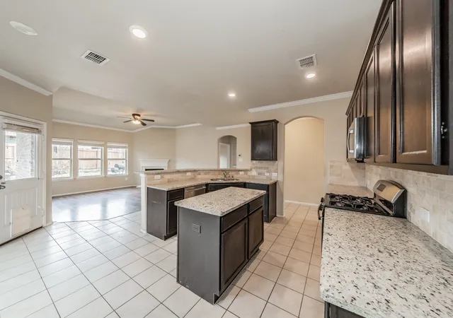 Photo 3 of Single family home for sale at 14620 Mainstay Wy, Haslet, TX 76052 | MLS# 21353469 | Listing updated on 2026-09-25