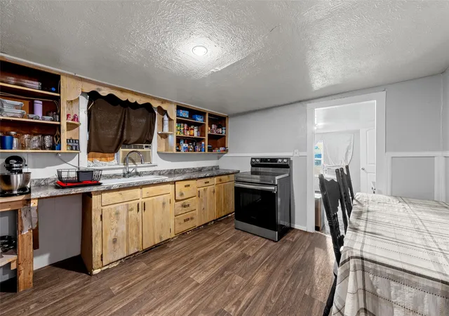 Photo 4 of Single family home for sale at 1001 Hamilton Dr, Waco, TX 76705 | MLS# 21353508 | Listing updated on 2026-08-11