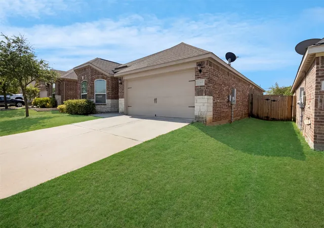 Photo 3 of Single family home for sale at 2309 Sephora, Anna, TX 75409 | MLS# 21354241 | Listing updated on 2026-08-08