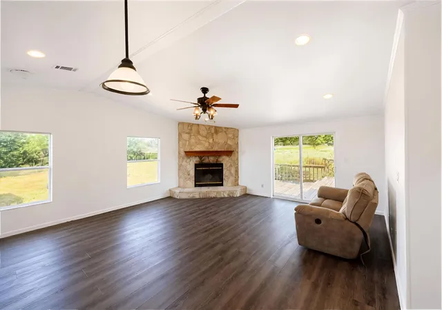 Photo 3 of Manufactured home for sale at 373 Wildbird Ln, Axtell, TX 76624 | MLS# 21354151 | Listing updated on 2026-09-23