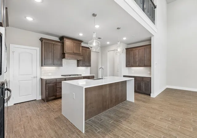 Photo 3 of Single family home for sale at 1011 Goldenrod Dr, Justin, TX 76247 | MLS# 21354283 | Listing updated on 2026-08-08