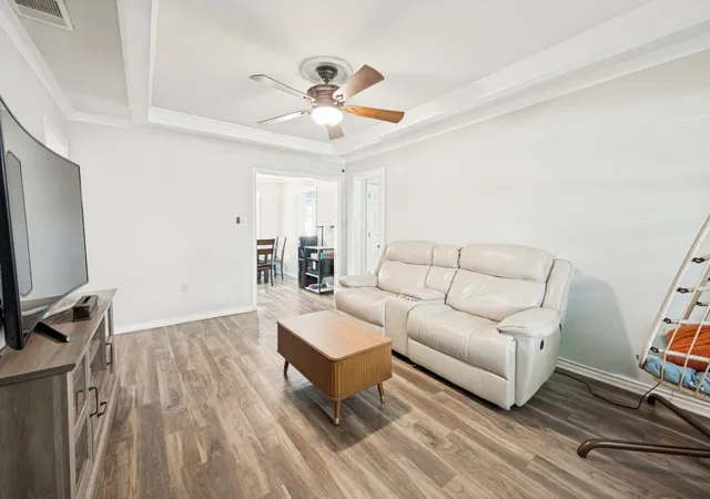 Photo 4 of Single family home for sale at 1009 Zelda Dr, Hurst, TX 76053 | MLS# 21354210 | Listing updated on 2026-10-05