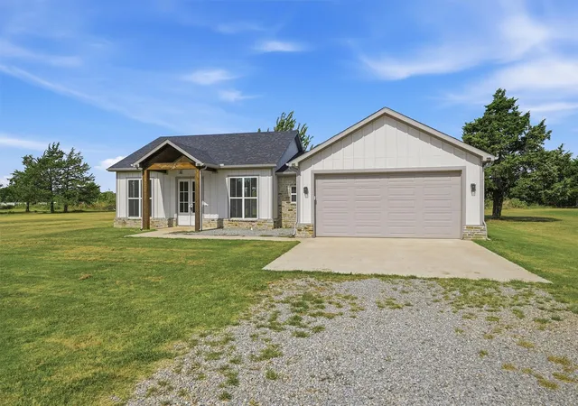 Photo 2 of Single family home for sale at 237 Gun Club Rd, Denison, TX 75021 | MLS# 21354305 | Listing updated on 2026-10-06