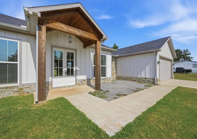 Photo 3 of Single family home for sale at 237 Gun Club Rd, Denison, TX 75021 | MLS# 21354305 | Listing updated on 2026-10-06