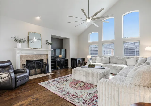 Photo 3 of Single family home for sale at 13827 Plum Valley Dr, Frisco, TX 75033 | MLS# 21354336 | Listing updated on 2026-09-02