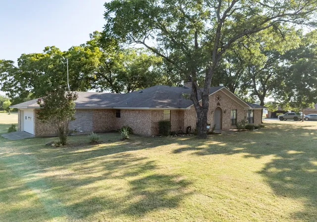 Photo 2 of Single family home for sale at 502 County Road 2610, Bonham, TX 75418 | MLS# 21354334 | Listing updated on 2026-09-03